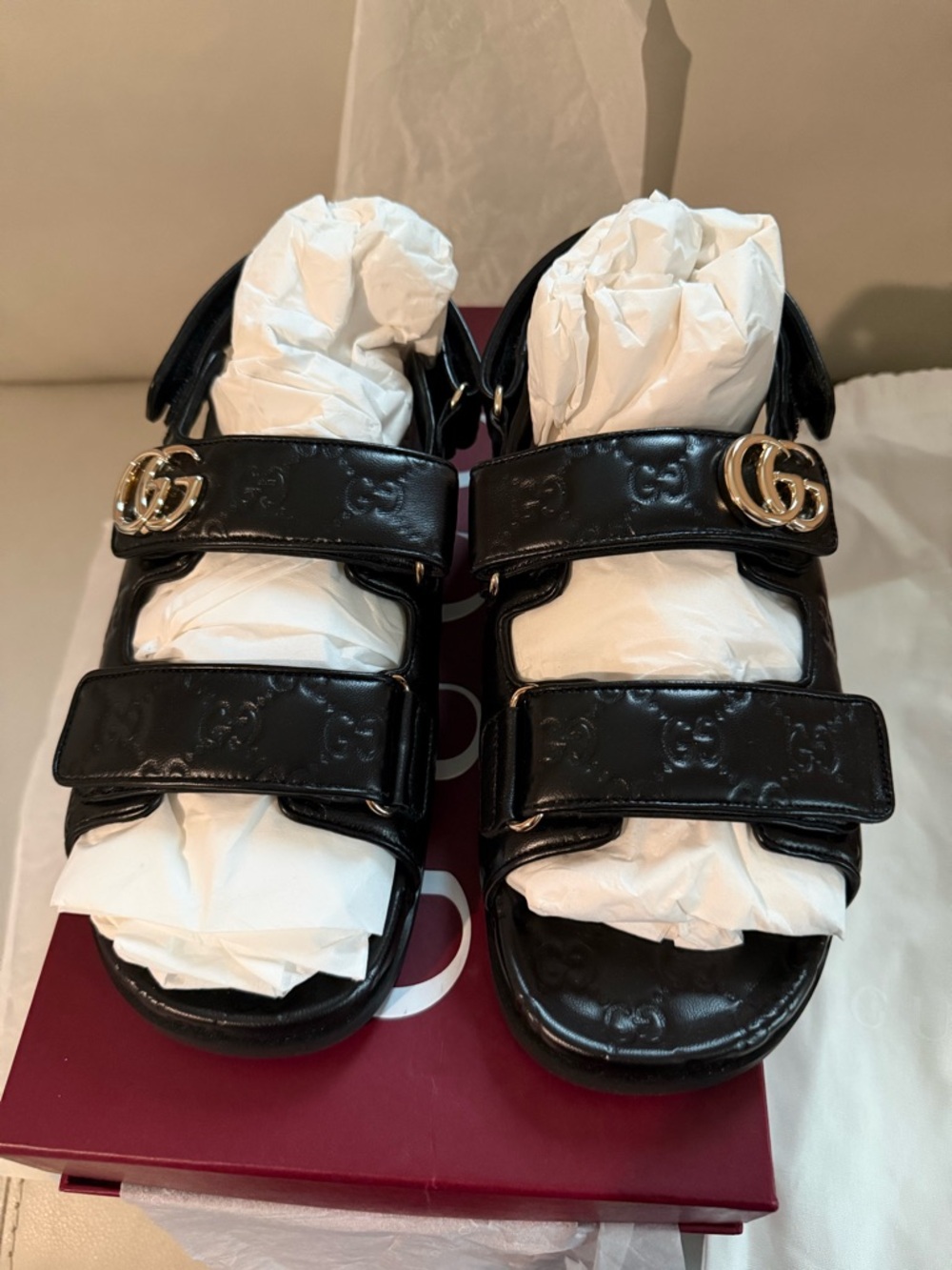 Gucci Black Embossed GG Kids Sandals with Gold Logo - Picture 11 of 12